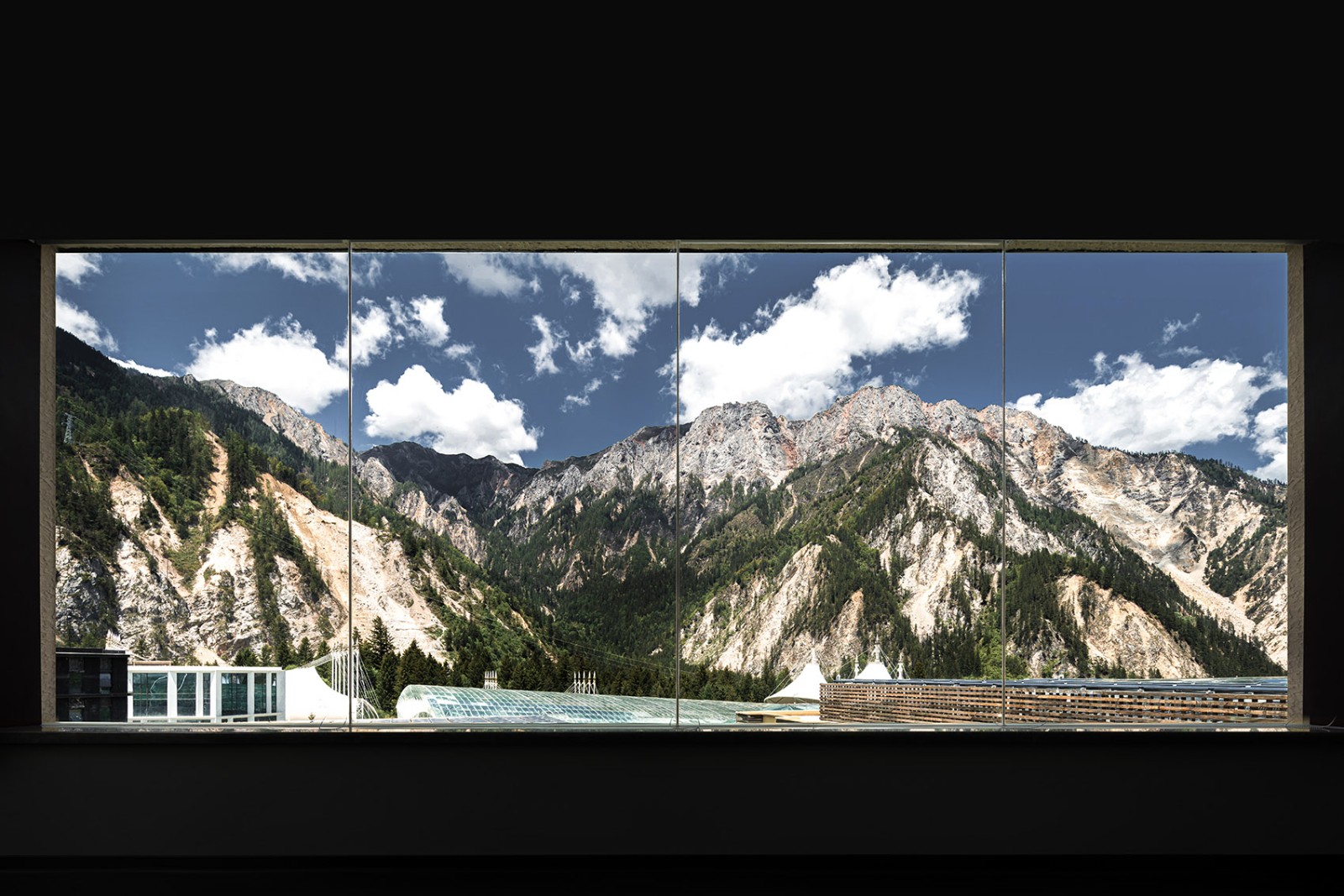 四川九寨溝·九寨天堂洲際大飯店設計 四川九寨溝·九寨天堂洲際大飯店設計