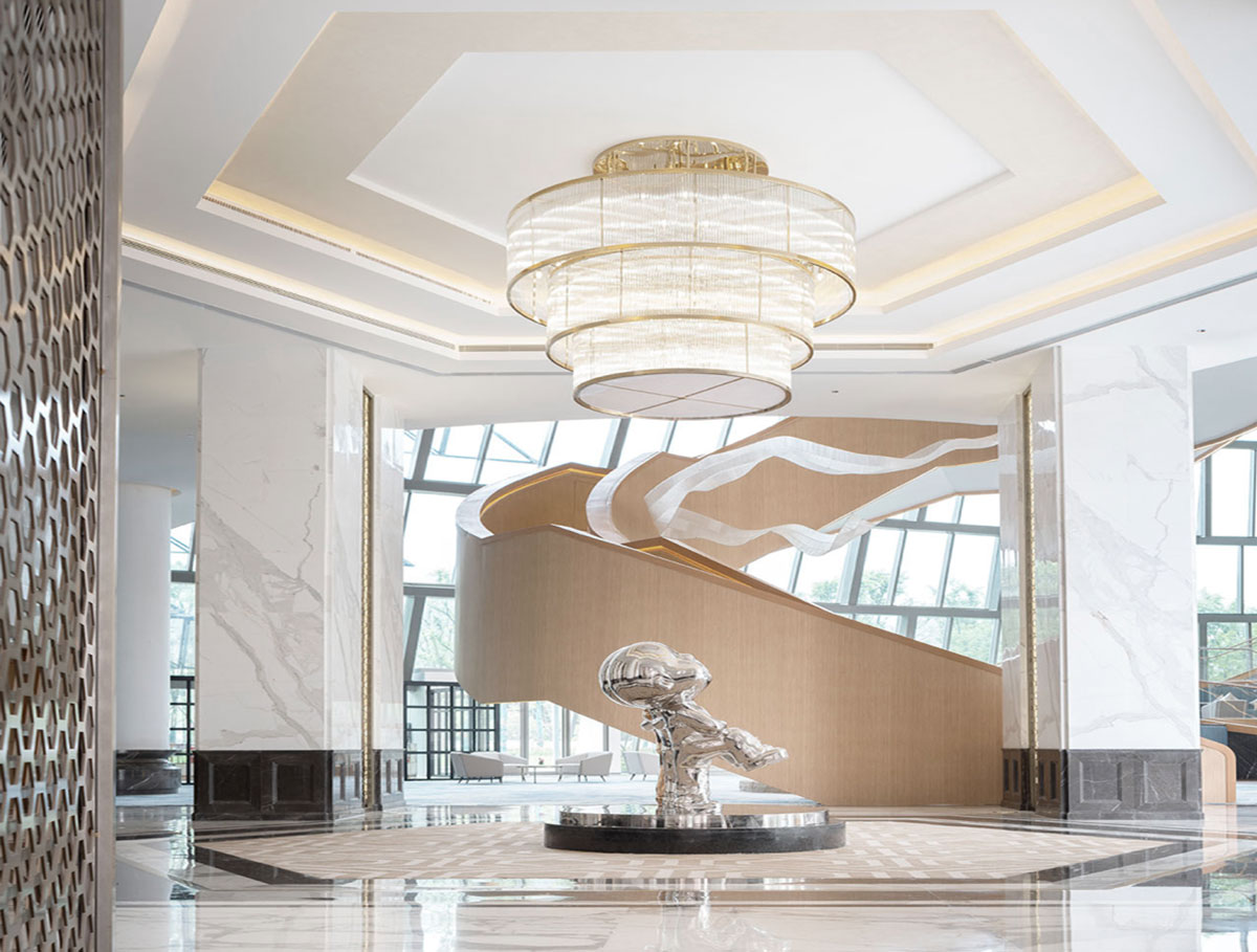 未來智能風(fēng)格的高端酒店設(shè)計，將科技與人性化設(shè)計巧妙融合